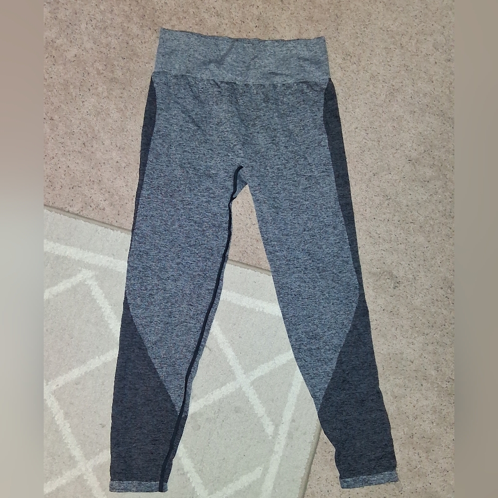 PINK Victoria's Secret Charcoal and Black Leggings